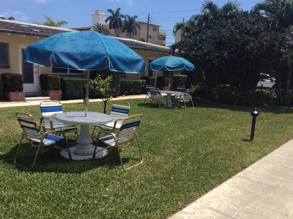 The Grove Condominium Delray Beach Room photo