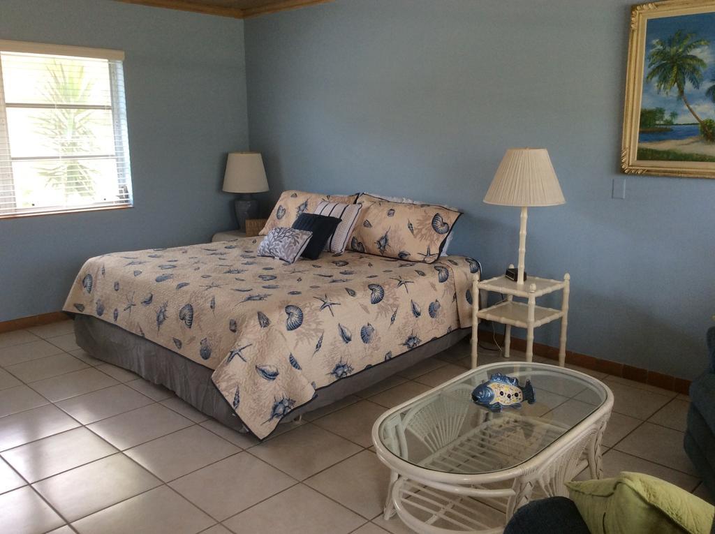 The Grove Condominium Delray Beach Room photo