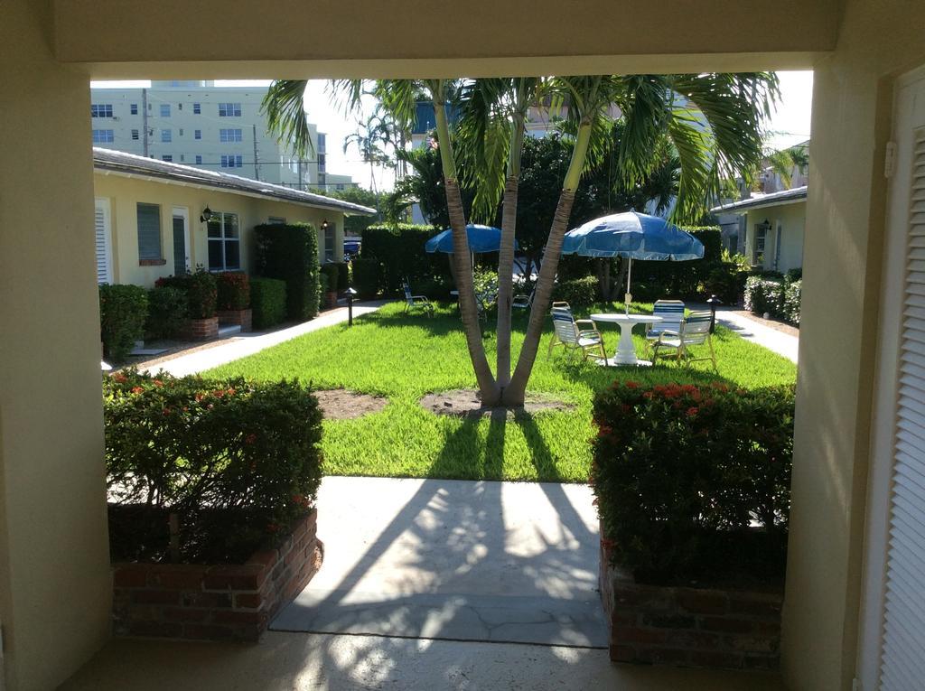 The Grove Condominium Delray Beach Room photo